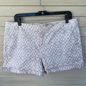 New York & Company Tan & White Printed Hampton Shorts Size 12